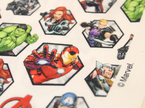 Tkanina bawełna 100% płótno wzór Marvel Avengers Tkanina bawełna 100% płótno wzór Marvel Avengers