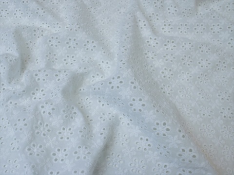 bawełna haftowana biała kwiatki