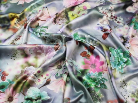 Satyna włoska kwiaty na popielu