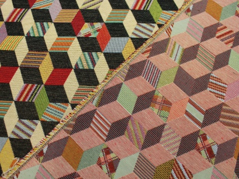 tkanina gobelinowa gobelin wzór geometryczny kolorowe sześciany 3D